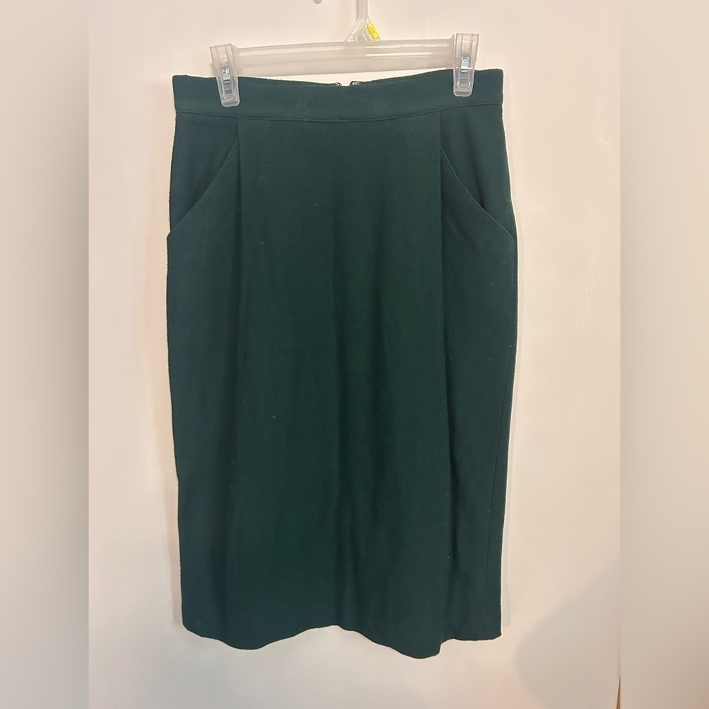 Wool- Elegant Green Women's Skirt